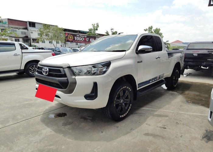 TOYOTA Hilux Revo