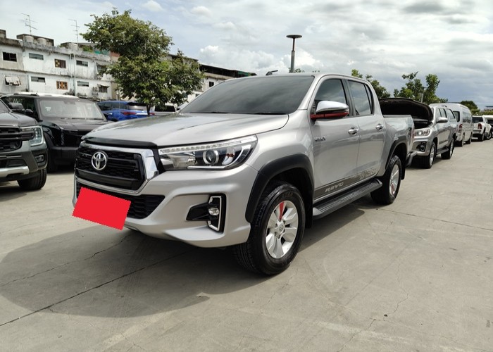 TOYOTA Hilux Revo