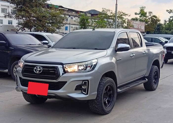 TOYOTA Hilux Revo