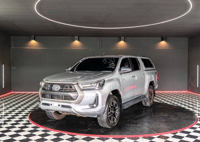 TOYOTA 