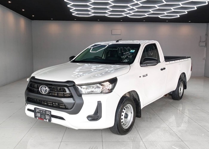 TOYOTA Hilux Revo