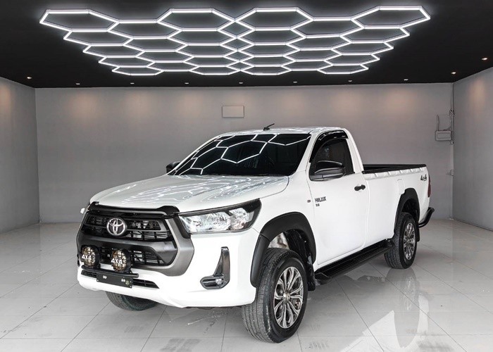 TOYOTA Hilux Revo