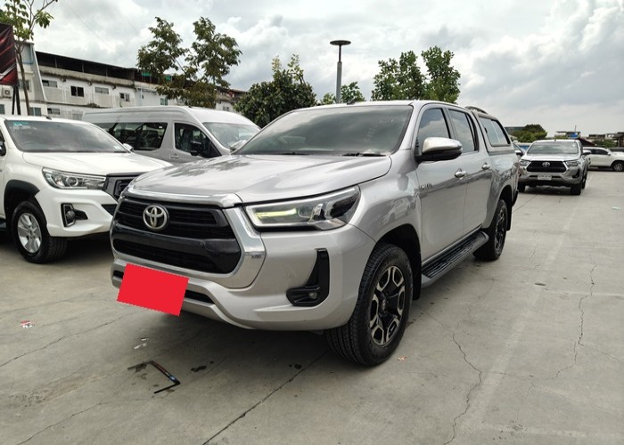 TOYOTA Hilux Revo
