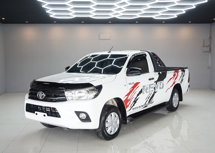 TOYOTA Hilux Revo