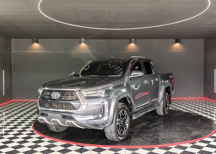 TOYOTA 