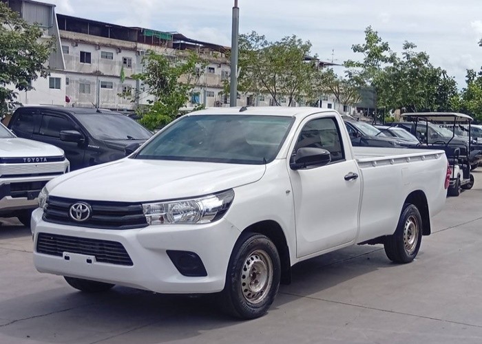 TOYOTA Hilux Revo