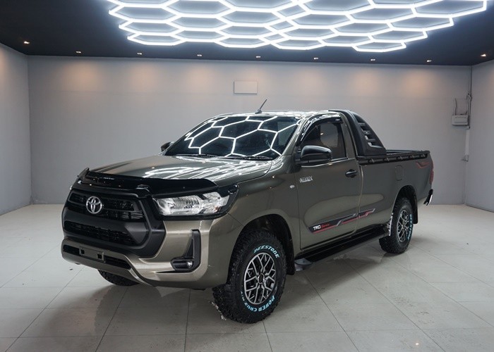 TOYOTA Hilux Revo