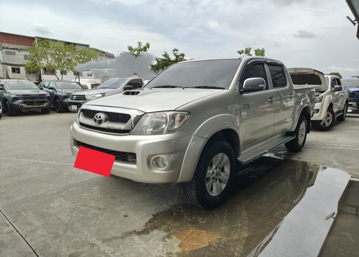 TOYOTA Hilux Vigo