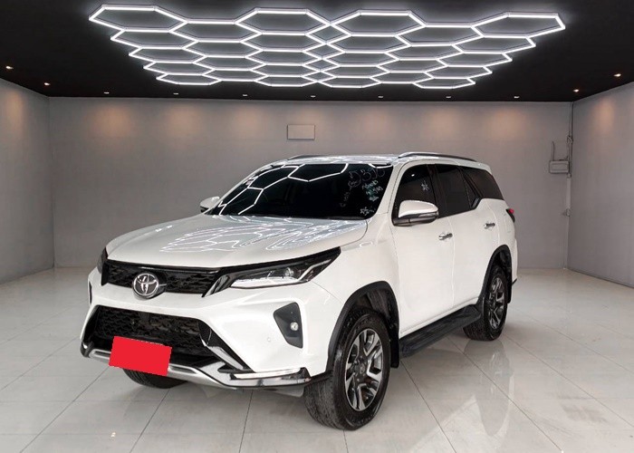 TOYOTA FORTUNER