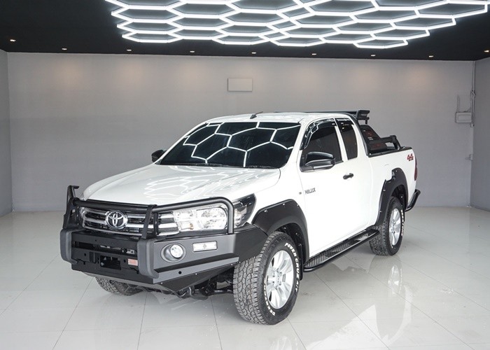 TOYOTA Hilux Revo