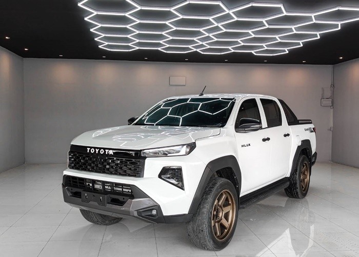 TOYOTA 
