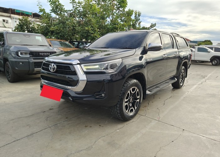 TOYOTA Hilux Revo
