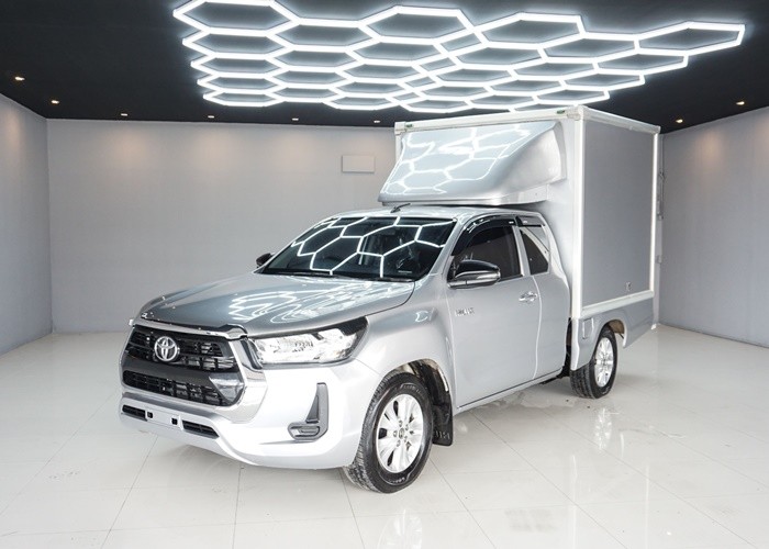 TOYOTA Hilux Revo