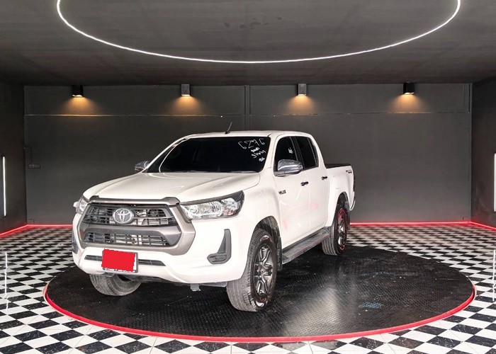 TOYOTA Hilux Revo