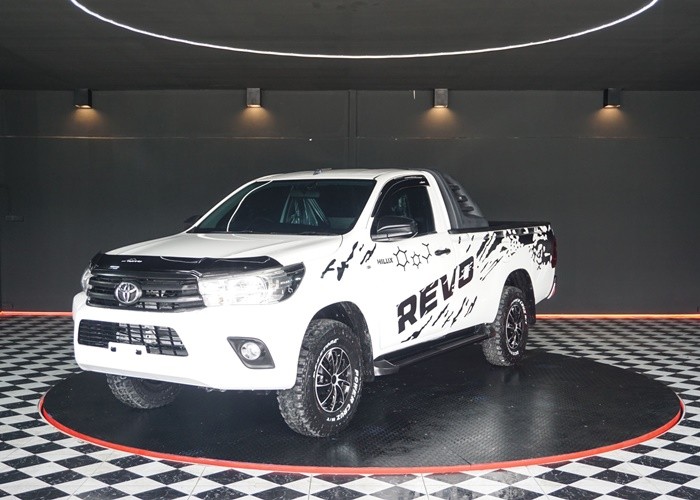 TOYOTA Hilux Revo