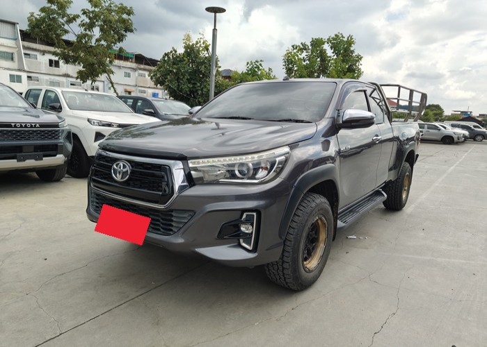 TOYOTA Hilux Revo