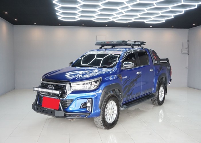 TOYOTA Hilux Revo