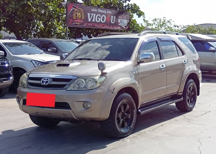 TOYOTA FORTUNER
