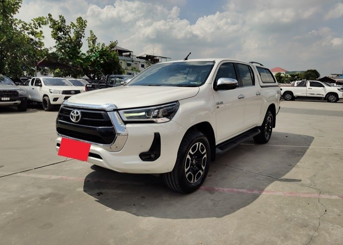 TOYOTA Hilux Revo