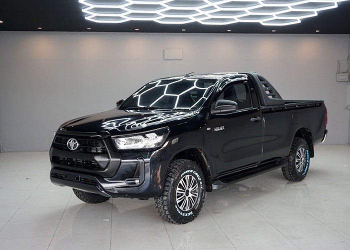 TOYOTA Hilux Revo