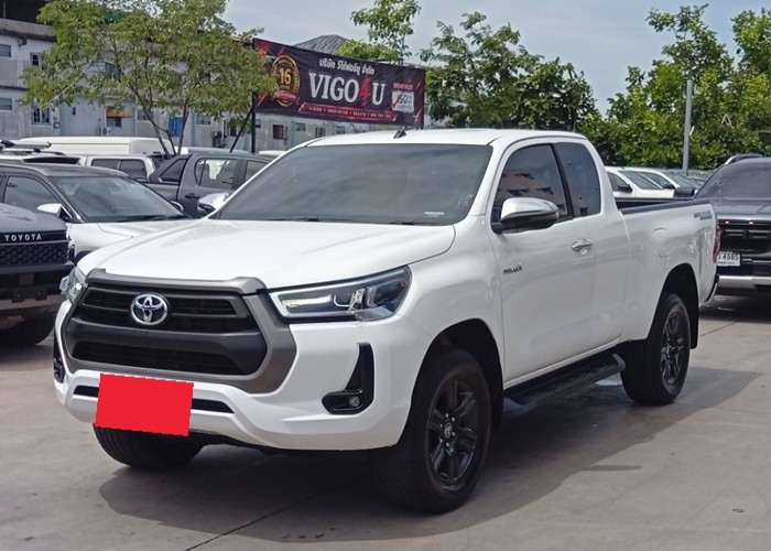 TOYOTA Hilux Revo