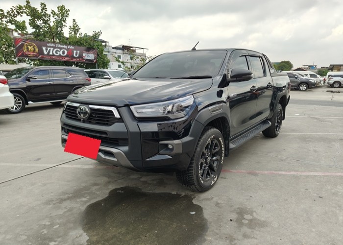 TOYOTA Hilux Rocco