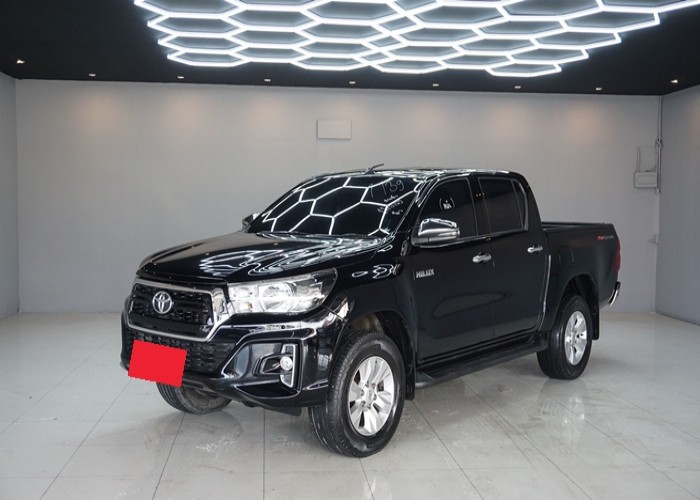 TOYOTA Hilux Revo