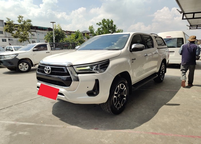 TOYOTA Hilux Revo