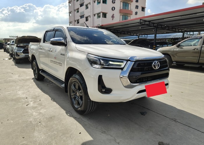 TOYOTA Hilux Revo