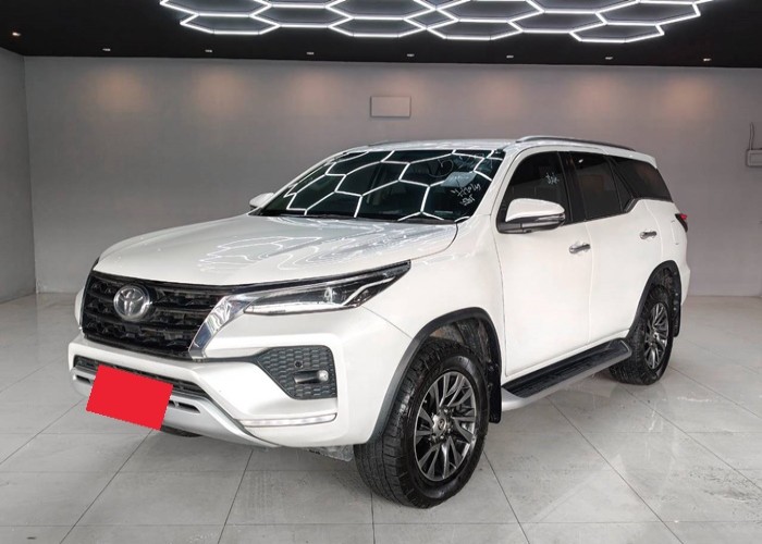 TOYOTA FORTUNER
