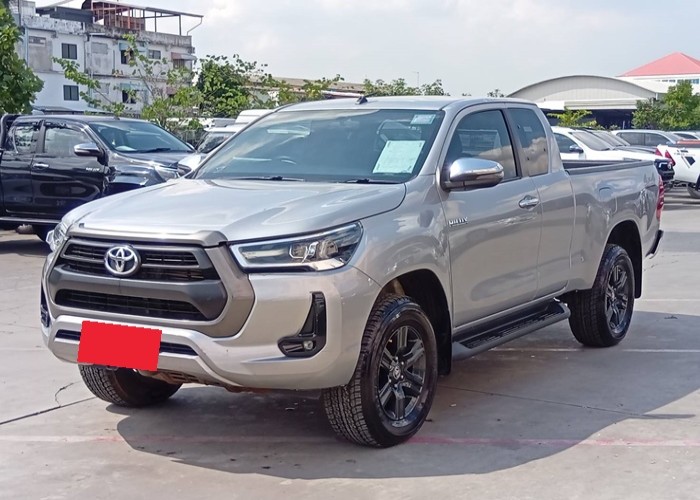 TOYOTA Hilux Revo