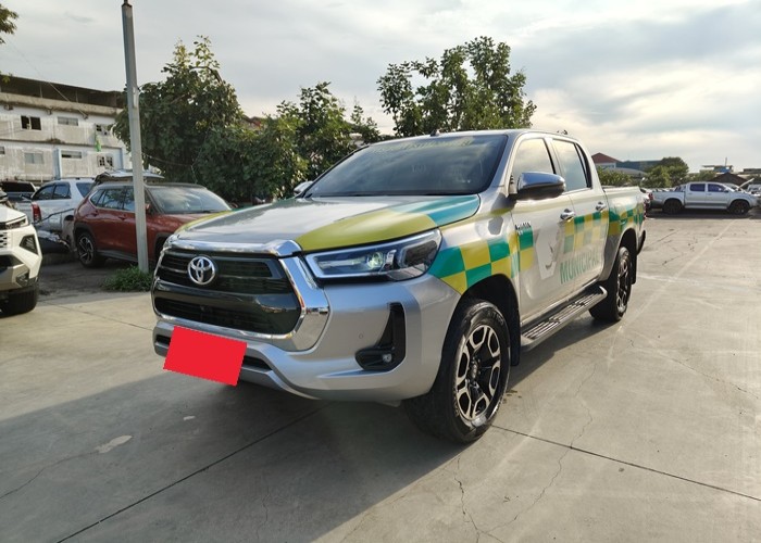 TOYOTA Hilux Revo