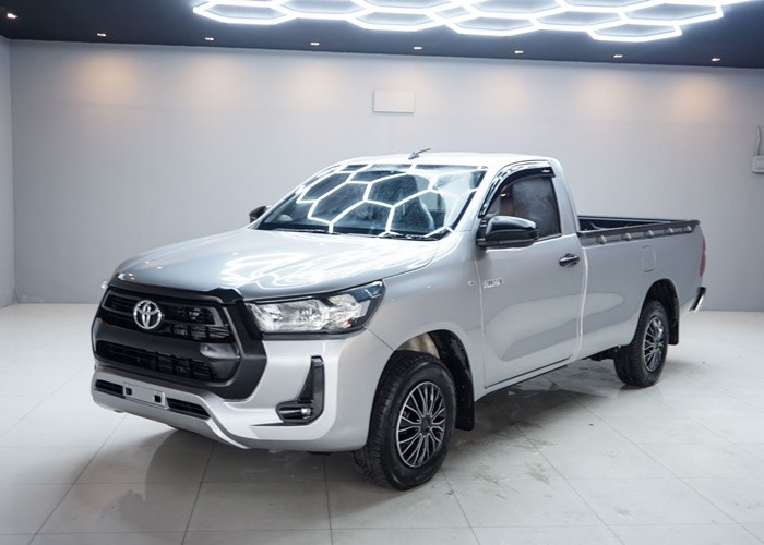 TOYOTA Hilux Revo