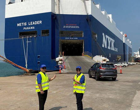 Roll-on/Roll-off RORO Ship